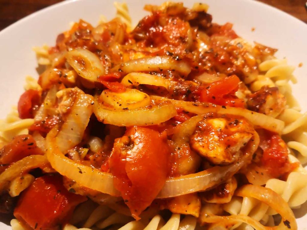 Halloumi, onion and tomato pasta