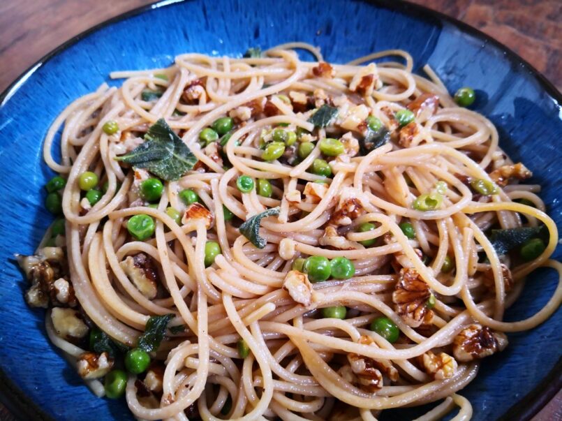 Buttery Sage, Pea and Walnut Spaghetti