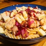 Cauliflower, red onion and walnut pasta